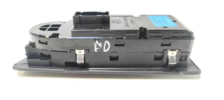 BMW 1 E81 E87 (2004 - 2011) 6970221 Кнопка стеклоподъемников — фото 3