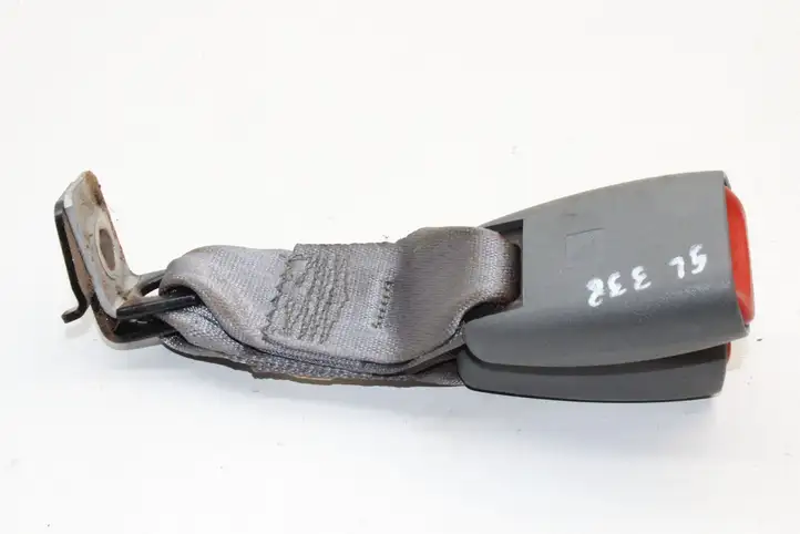 Jeep Grand Cherokee (2004 - 2010)   Задний средний замок ремня