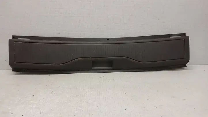 Opel Zafira B (2008 - 2014) 322225228 Отделка порога багажника — фото 1
