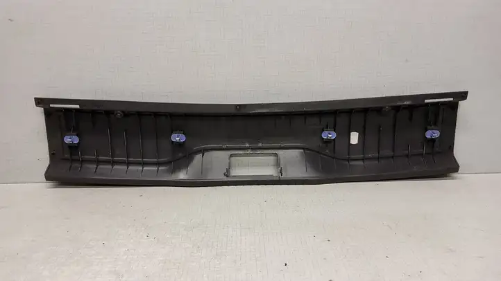 Opel Zafira B (2008 - 2014) 322225228 Отделка порога багажника — фото 2