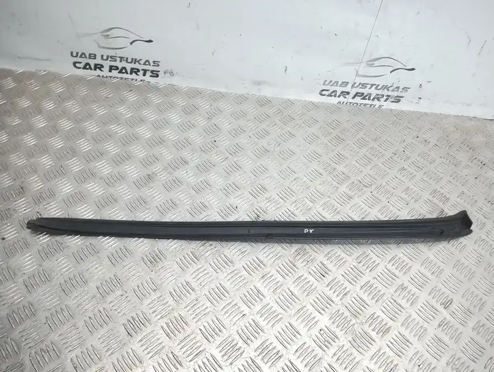 Opel Astra J (2009 - 2012) 13280301 Накладка стоек лобового стекла — фото 2