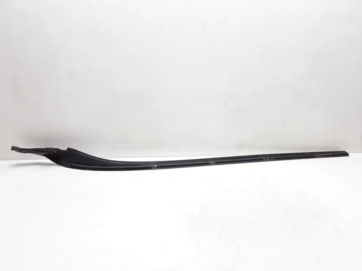 Volvo S60 (2010 - 2013) 31335865 Накладка стоек лобового стекла — фото 2