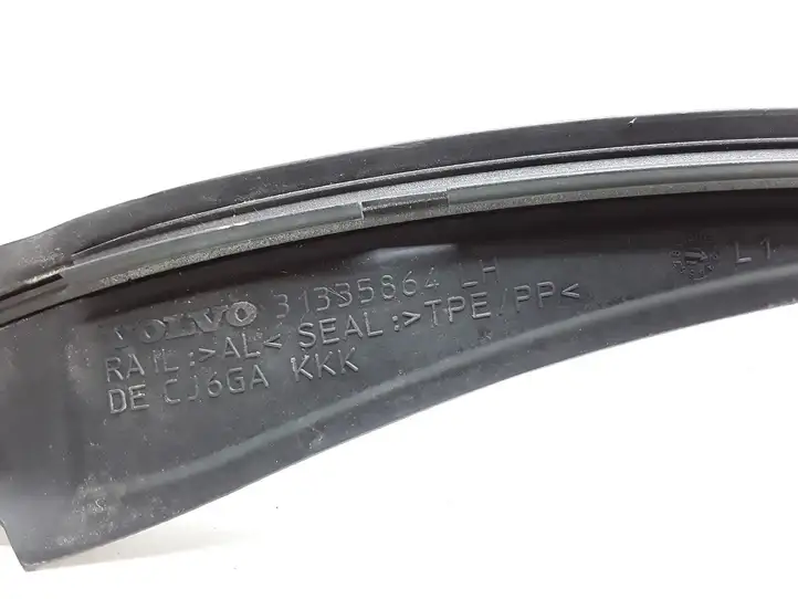 Volvo S60 (2010 - 2013) 31335864 Накладка стоек лобового стекла — фото 3