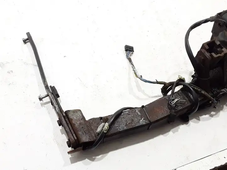 Renault Scenic II - Grand scenic II (2006 - 2009) 7711427730 Комплект буксировочного крюка — фото 3