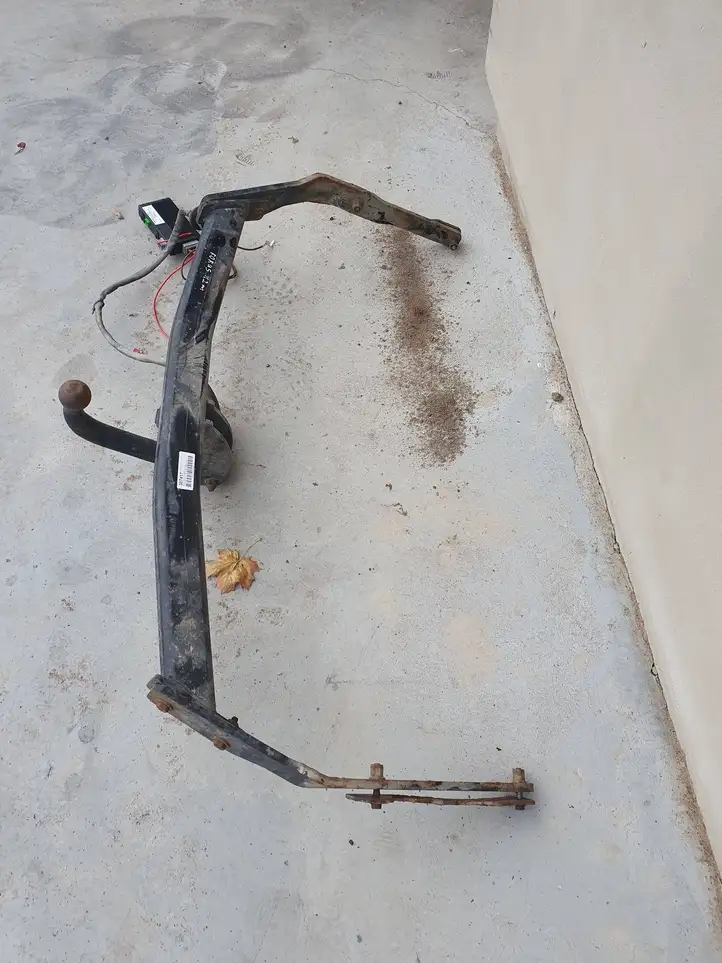 Ford Focus (2011 - 2015) AM5J19H378AB Комплект буксировочного крюка — фото 4