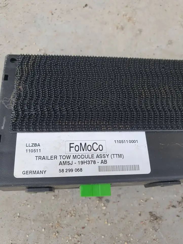 Ford Focus (2011 - 2015) AM5J19H378AB Комплект буксировочного крюка — фото 8