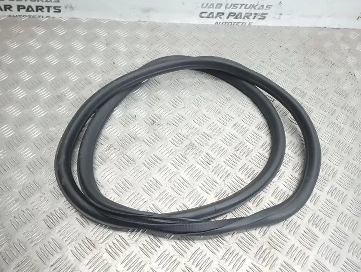 Opel Astra J (2009 - 2012) 13260045 Уплотнитель кузова — фото 1