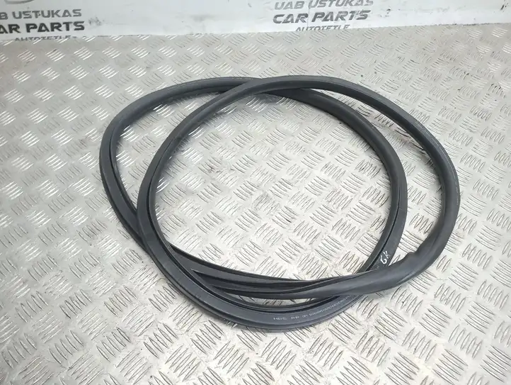 Opel Astra J (2009 - 2012) 13260045 Уплотнитель кузова — фото 2