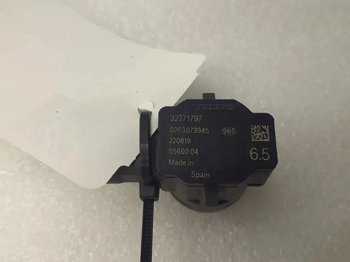 Volvo XC40 (2017 - )  32271797 Датчик (датчики) парковки