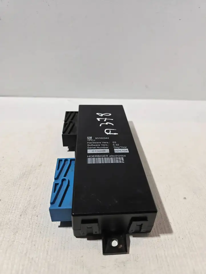 Opel Tigra (2004 - 2009)  93162344 Блок управления складной крышей