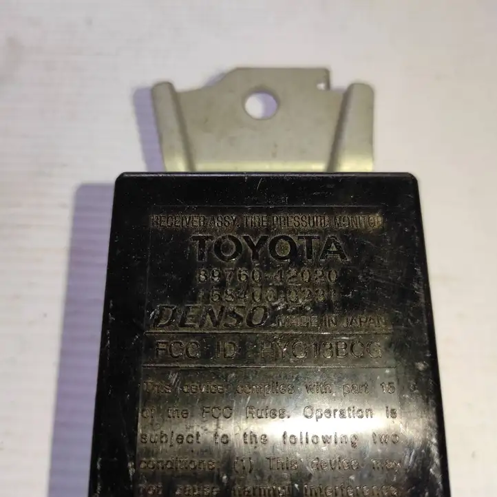 Toyota RAV 4 (XA30) (2006 - 2016) 8976042020 Блок управления TPMS — фото 4