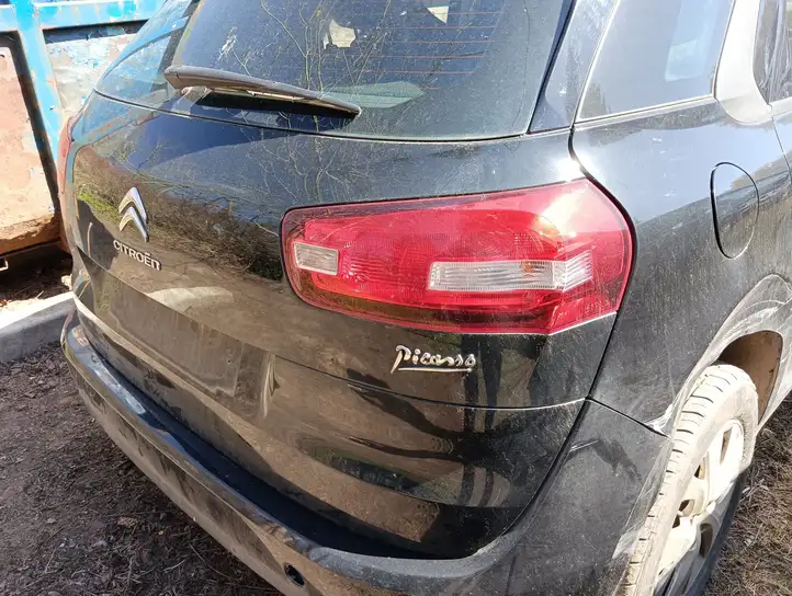 Citroen C4 Grand Picasso (2013 - 2016) Крышка багажника — фото 7