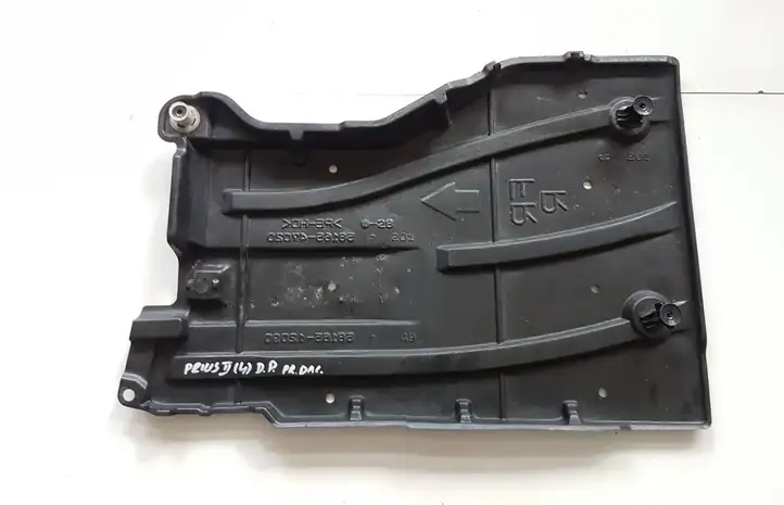 Toyota Prius (XW30) (2009 - 2015) 5816547020 Боковая защита днища — фото 4