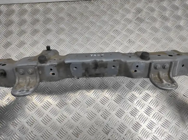 Chevrolet Trax (2013 - 2017)   Верхняя часть панели радиаторов (телевизора)