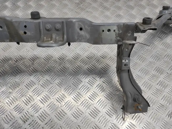 Chevrolet Trax (2013 - 2017)   Верхняя часть панели радиаторов (телевизора)