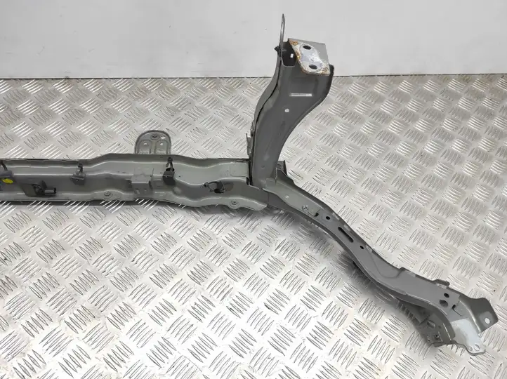 Chevrolet Trax (2013 - 2017)   Верхняя часть панели радиаторов (телевизора)