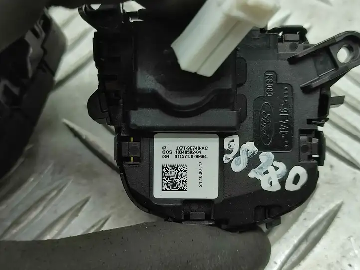 Ford Focus (2019 - ) H1BT14K147AB Кнопки на рулевом колесе — фото 8