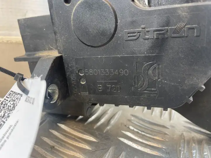 Iveco Daily Daily 6th gen (2012 - 2020) 5801333490 Педаль акселератора — фото 2