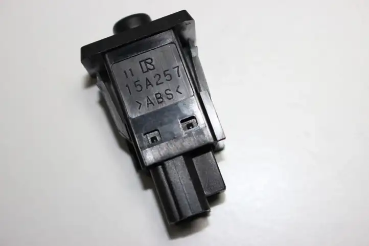 Lexus GS250 300 350 300h 450h (2011 - 2015) Другие включатели / ручки/ переключатели — фото 2