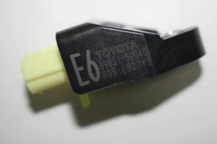 Lexus GS250 300 350 300h 450h (2011 - 2015) 89831-52040 Датчик удара SRS — фото 3