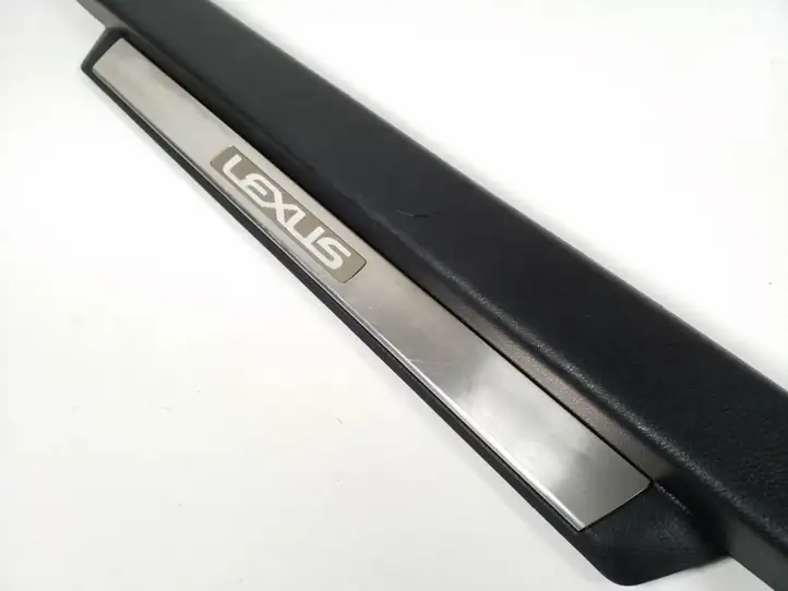 Lexus GS250 300 350 300h 450h (2011 - 2015) 6791030070 Внутренняя отделка переднего порога — фото 2