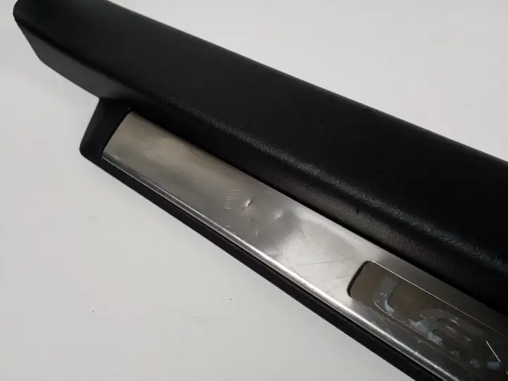 Lexus GS250 300 350 300h 450h (2011 - 2015) 6791030070 Внутренняя отделка переднего порога — фото 3