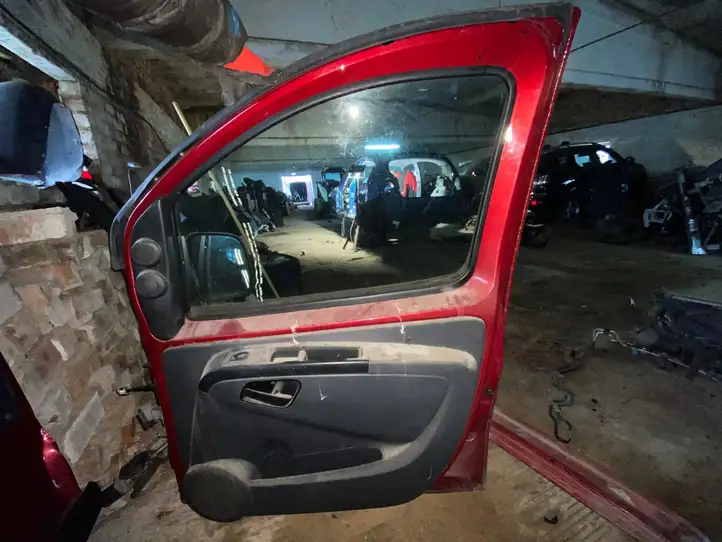Peugeot Bipper (2008 - 2011) Дверь — фото 2