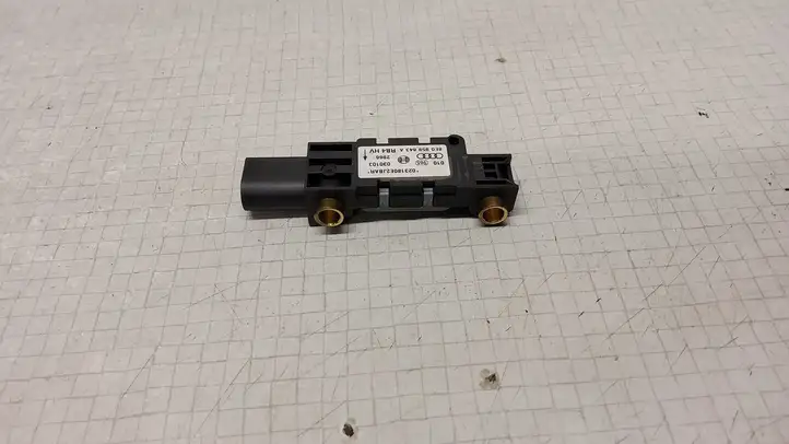 Audi A4 S4 B6 8E 8H (2000 - 2006) 8E0959643A Датчик удара SRS — фото 2