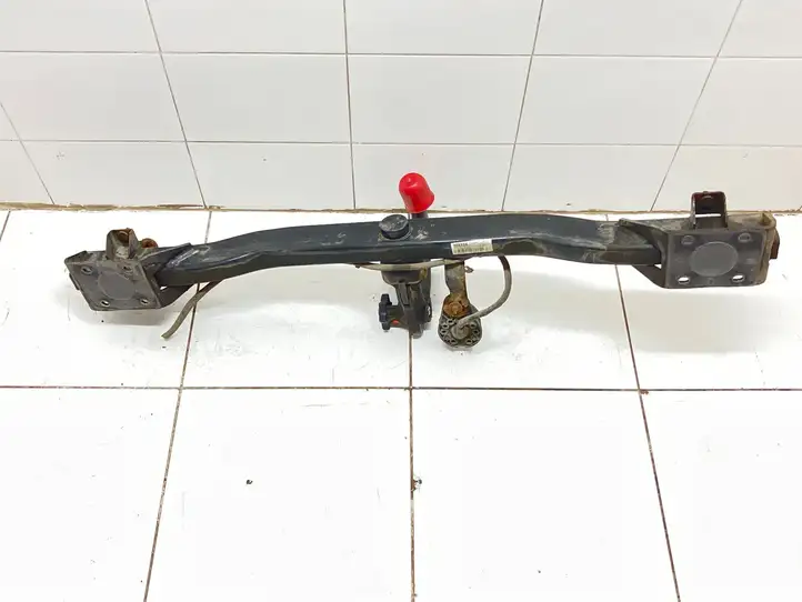 BMW 5 E60 E61 (2004 - 2010)  6782257S355 Комплект крюка