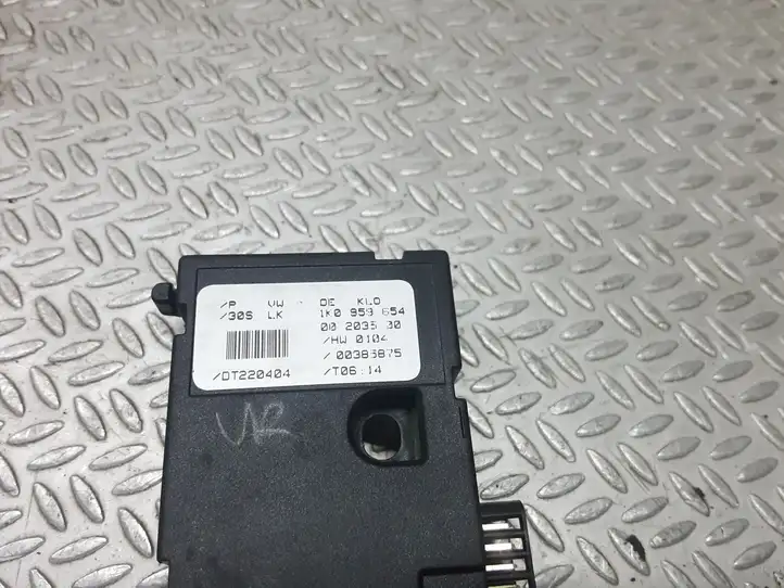 Volkswagen Touran I (2003 - 2010) 1K0959654 Датчик угла поворота руля — фото 2