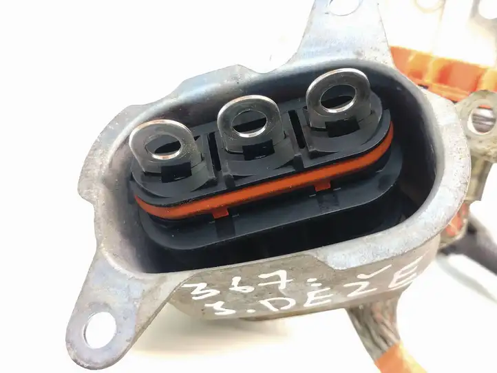 Toyota Auris E180 (2012 - 2018) Q114847051 Прочая электропроводка — фото 3