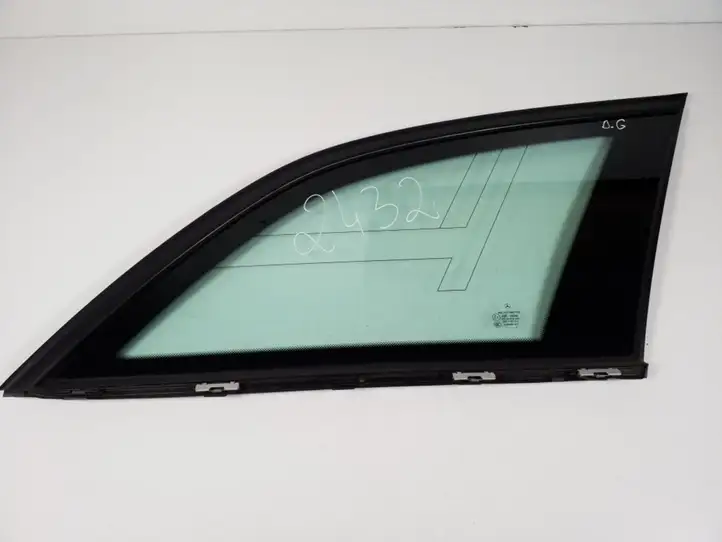Mercedes-Benz C W204 (2007 - 2014) A2046701412 Заднее боковое стекло — фото 1