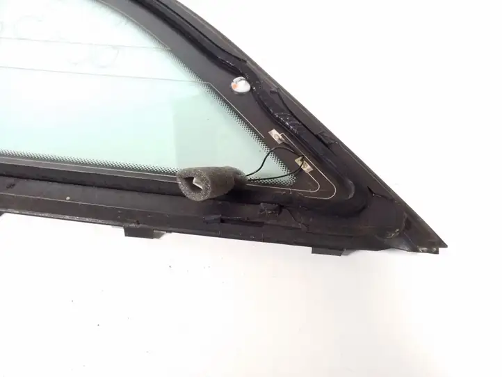 Mercedes-Benz C W204 (2007 - 2014) A2046701412 Заднее боковое стекло — фото 4