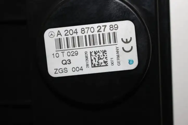 Mercedes-Benz C W204 (2007 - 2014) A2048702789 Усилитель антенны — фото 4