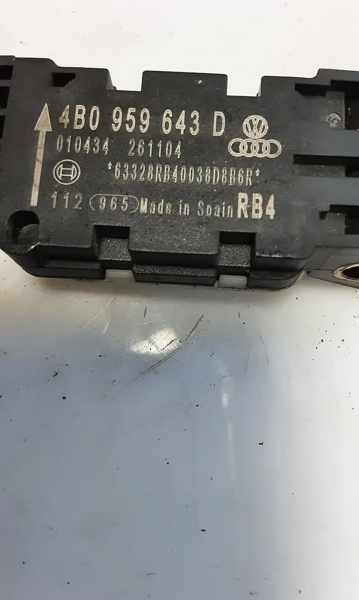 Audi A3/S3 8P (2004 - 2008) 4B0959643D Датчик удара SRS — фото 3