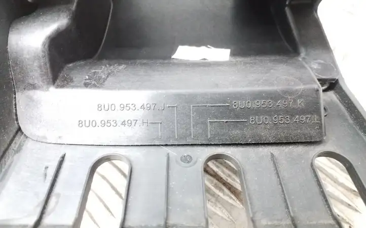 Audi Q3 8U (2011 - 2014) 8U0953497J Обшивка рулевой колонки — фото 4