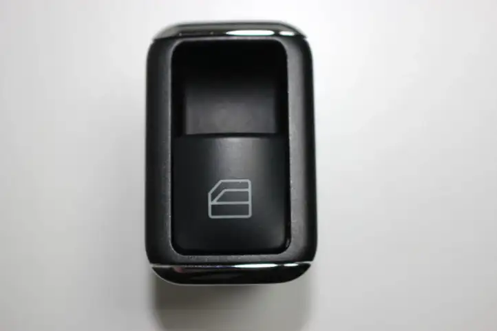 Mercedes-Benz E C207 W207 (2009 - 2017) A2048707358 Блок кнопок стеклоподъемников — фото 1