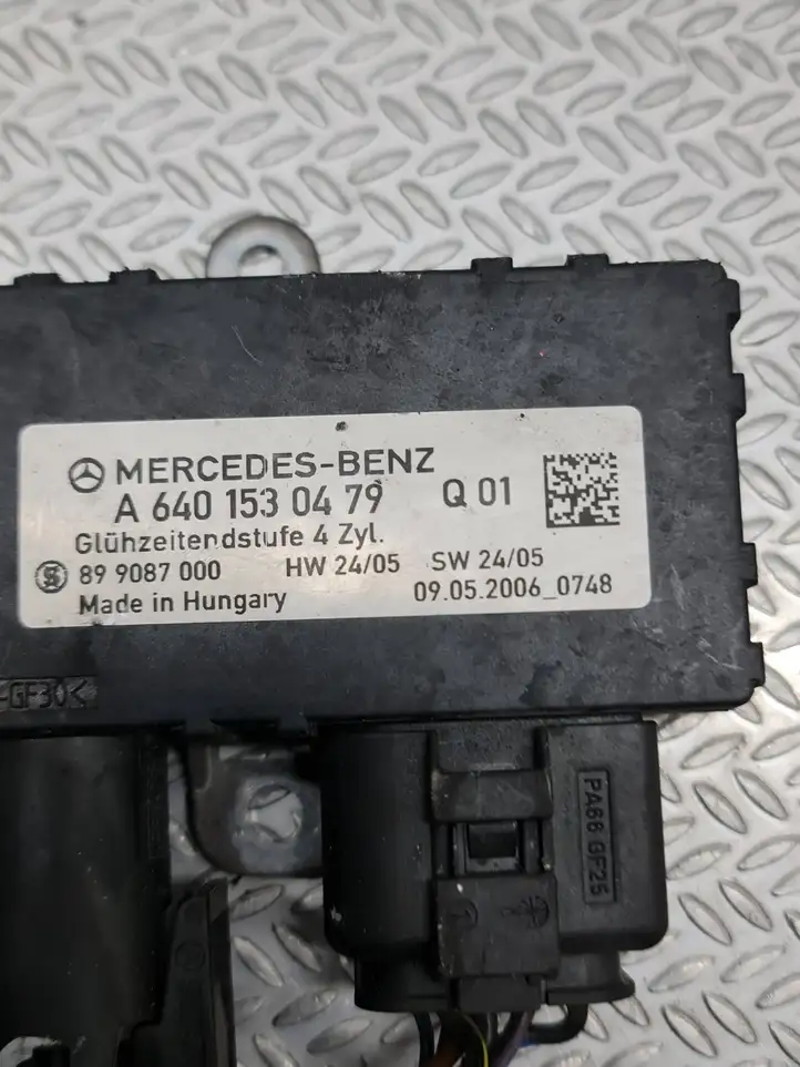 Mercedes-Benz A W169 (2004 - 2012) A6401530479 Реле накала свечей — фото 5