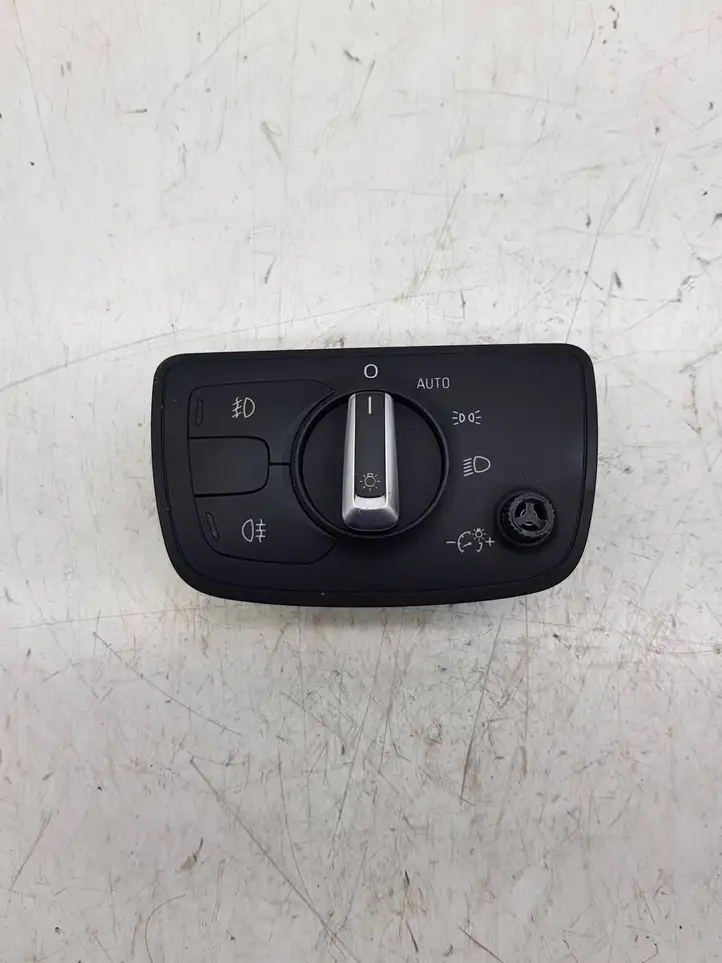 Audi A6 C7 (2011 - 2014) 4G0941531 Включатель фонарей — фото 1