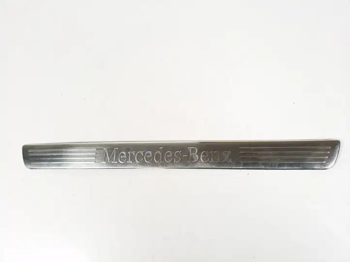 Mercedes-Benz B-class W246 (2014 - 2018) A2466800135 Внутренняя отделка переднего порога — фото 1