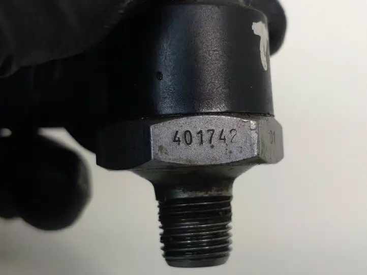Toyota Auris E180 (2012 - 2018) 401742 Датчик давления масла двигателя — фото 5