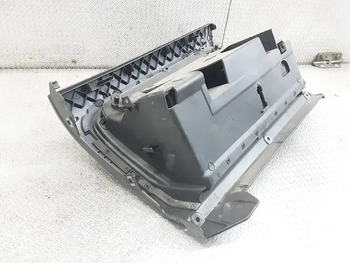 Volkswagen Golf V (2003 - 2009) 1K1857290 Бардачок в сборе — фото 3