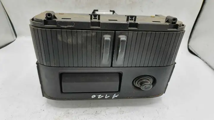 Nissan X-Trail T30 (2001 - 2007) 68108EQ400 Вещевой ящик — фото 1