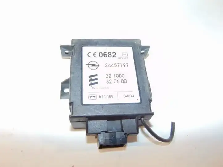 Opel Vectra C (2002 - 2005) 24457197 Блок управления автономным отопителем — фото 1