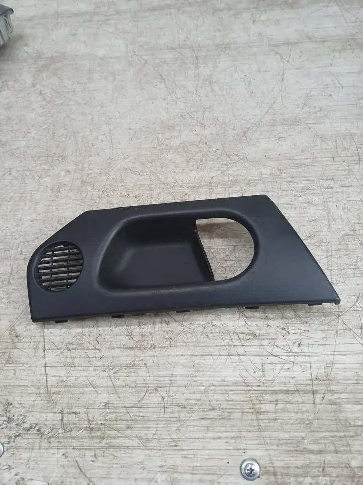 Opel Meriva A (2002 - 2006) 13123588 Прочая отделка задней двери — фото 1
