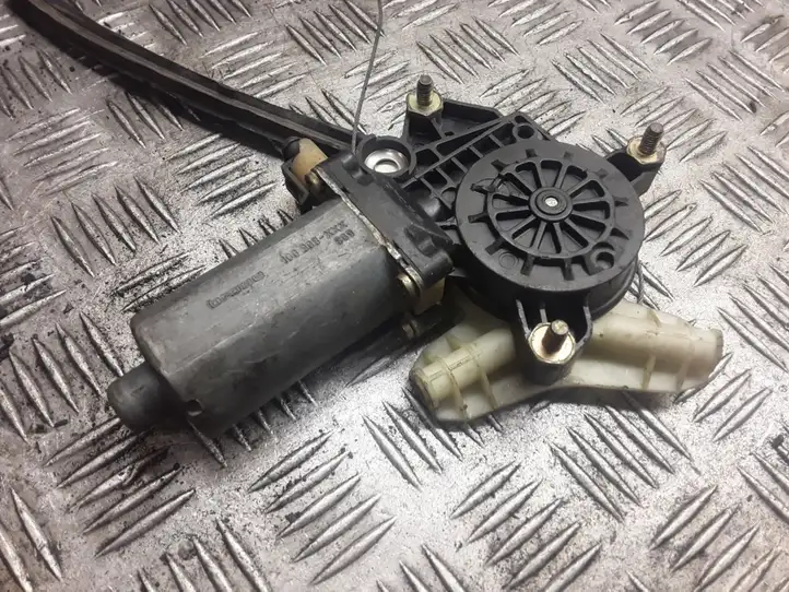 Toyota Avensis T220 (2000 - 2003) 0130821745 Стеклоподъемник задней двери — фото 1