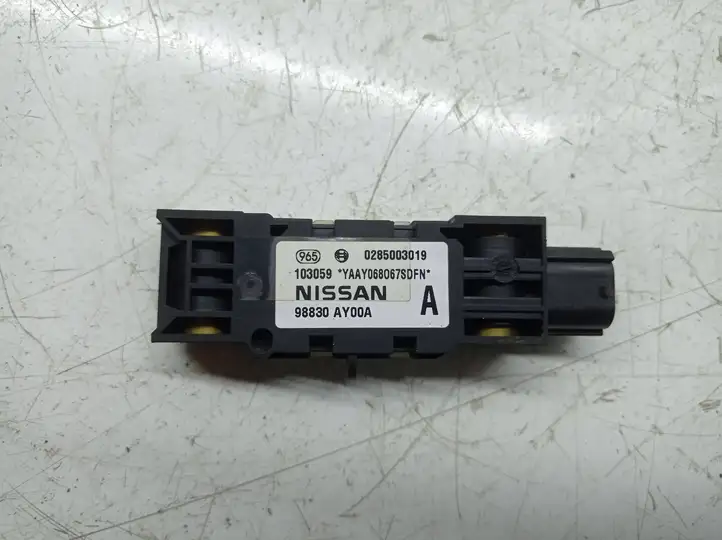 Nissan Note (E11) (2006 - 2014) 0285003019 Датчик удара SRS — фото 1