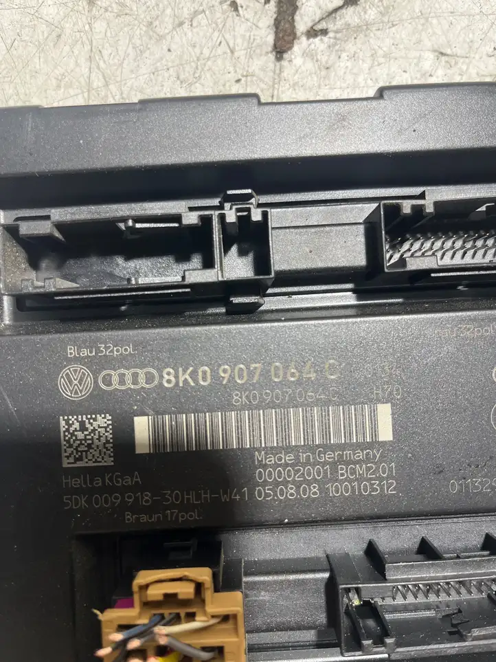 Audi A4 S4 B8 8K (2007 - 2011) 8K0907064C Модуль комфорта — фото 3