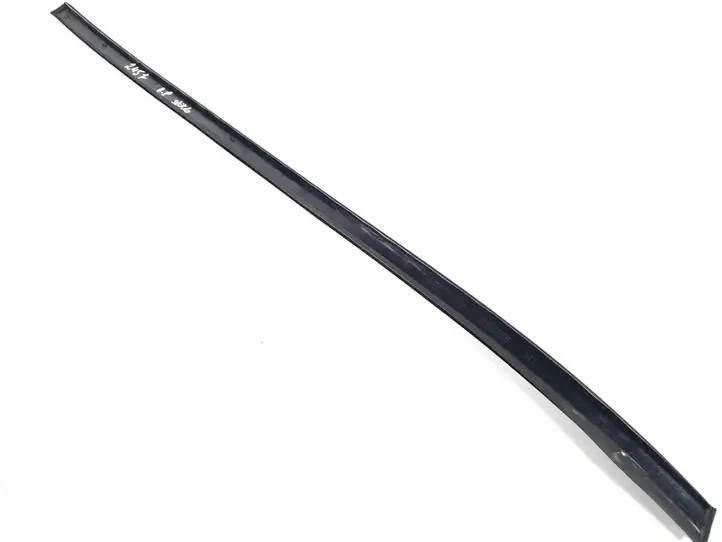 Mercedes-Benz R W251 (2005 - 2013) A2516905062 Накладка стоек лобового стекла — фото 2