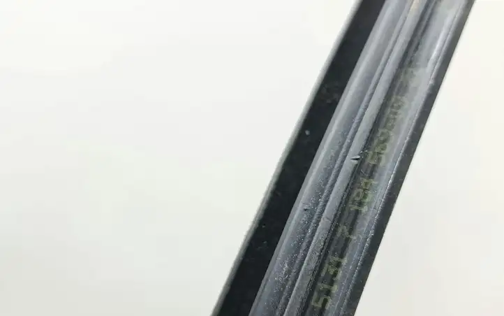 BMW 7 F01 (2008 - 2016) 7184569 Уплотнитель стекла — фото 2